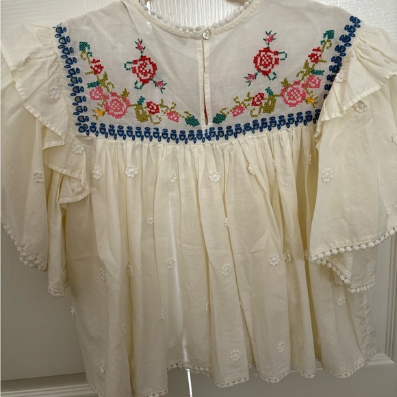 Farm Rio Embroidered Cream Ruffle Top - Picture 4 of 4